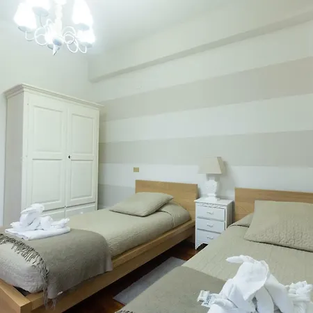 Holidays Banchi Nuovi Apartment Rome